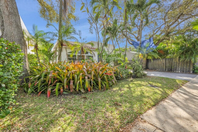 Photo - 1004 NE 3rd St