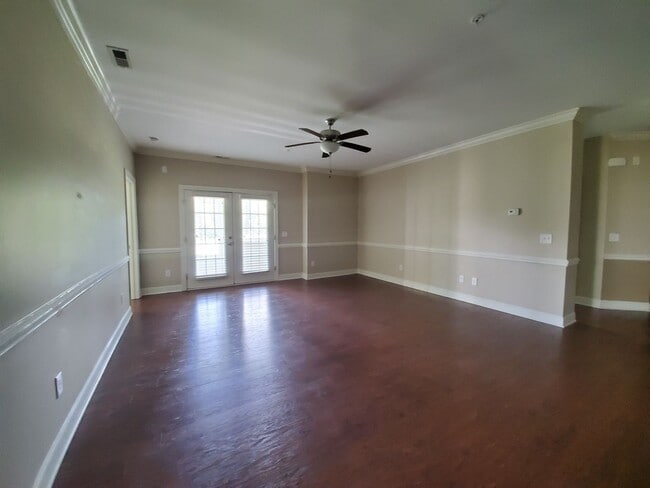 Photo - 330 Gallery Dr