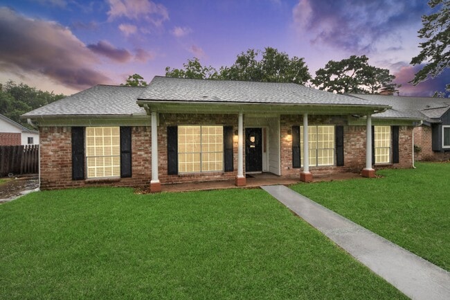 Photo - 1319 Forsythe Ln