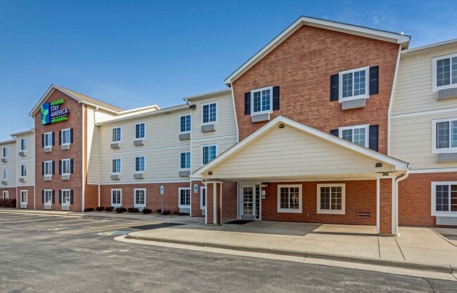 Exterior - Extended Stay America Select Suites Cleveland Rental