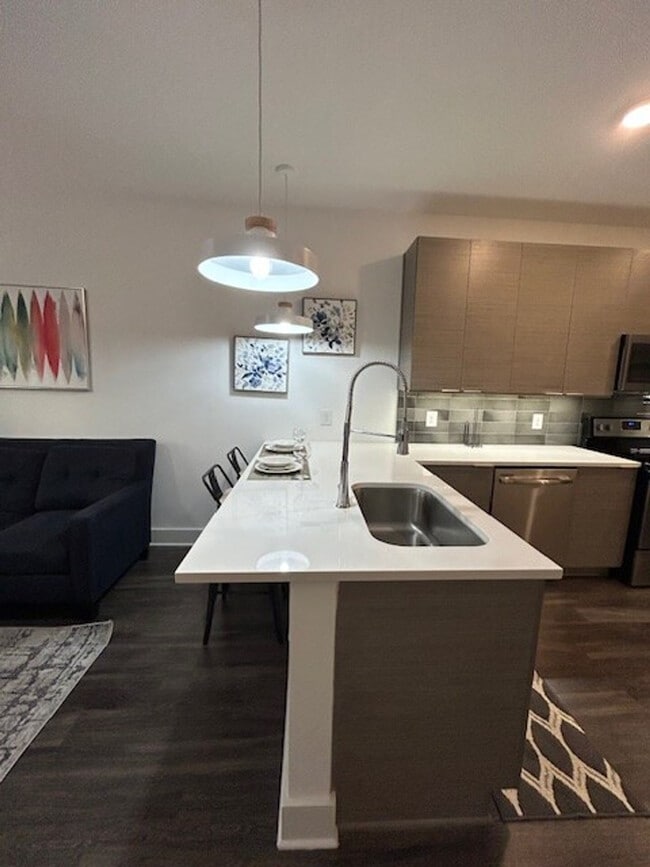 Photo - 915 Battery Ave SE Unit ID1332024P