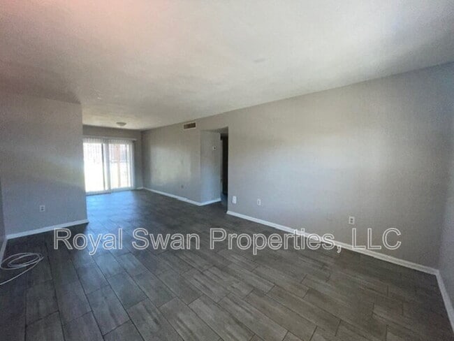 Photo - 1920 E Edgewood Dr Unit C-3