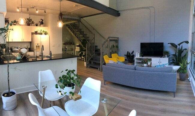 Photo - 2515 SW 35th Pl Unit 110