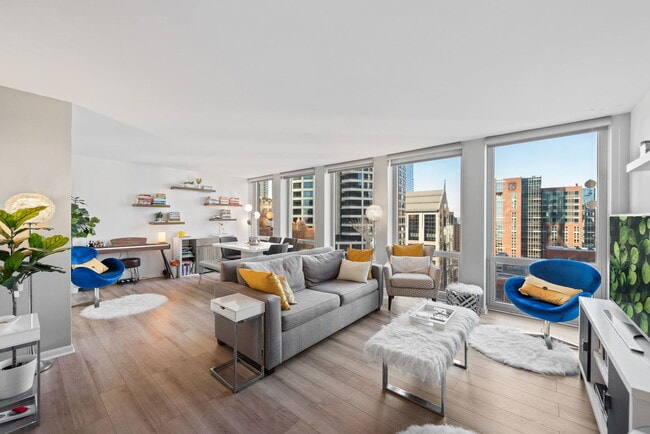 Photo - 111 E Chestnut St Unit 24J