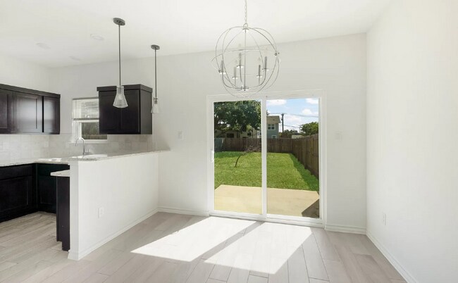 Photo - 9018 Wellwood St Casa