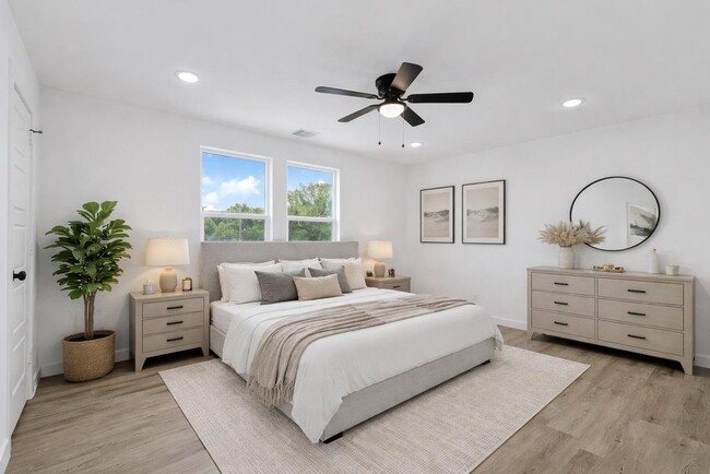 Photo - 8021 Birmingham St