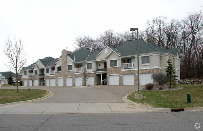 Raspberry Woods Townhomes - Raspberry Woods Townhomes