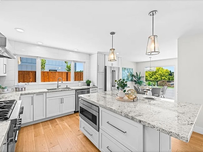 Photo - 627 E Angela St