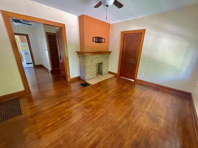Photo - 261 N Wheatland Ave