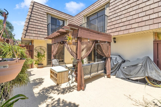 Photo - 2776 SW 15th St