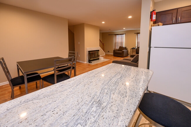 Photo - 4 Rutgers Dr