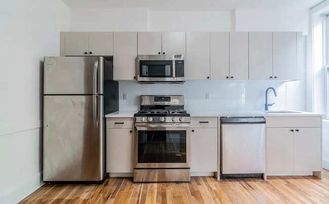 Building Photo - 204 Park Ave Unit 1L Rental