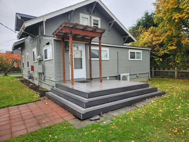 Photo - 2323 J St Unit 3