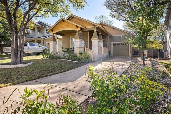 Photo - 2317 Amur Dr