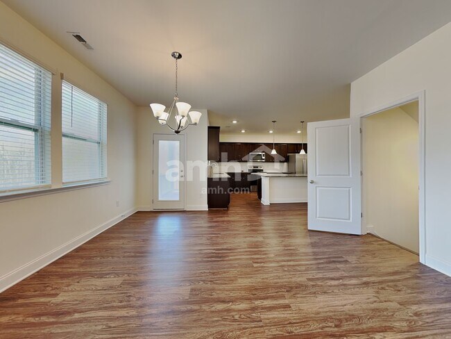 Photo - 2149 Laurel Vlg Cir