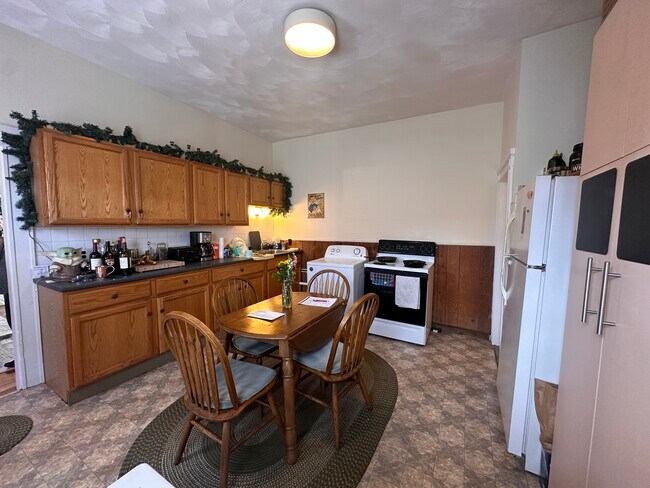 543 Broadway Unidad 1R