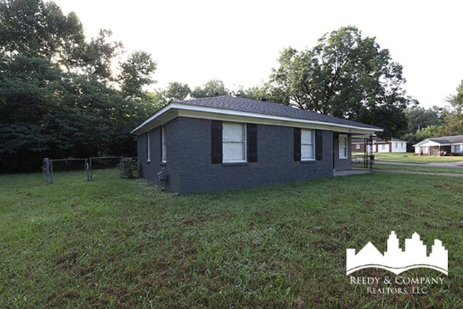 1380 Rolling Hills Dr