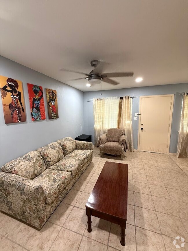 Building Photo - 401 Ringgold Rd Rental
