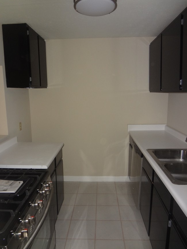 Photo - Beechmont Towers Apartments