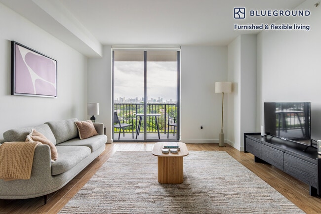 Building Photo - 1501 SW 37th Ave Rental