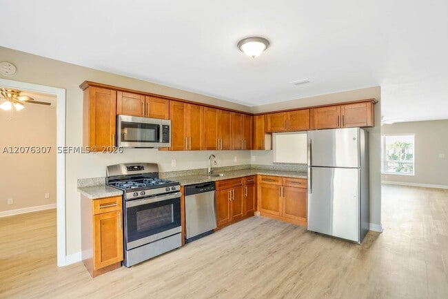 Photo - 6070 Lambeth Cir