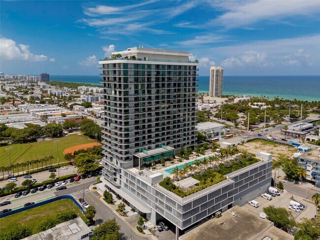580 72nd St Unit 1008