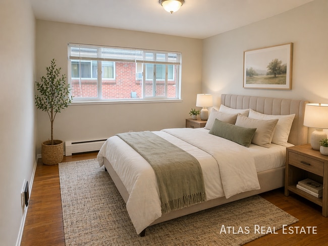Photo - 1755 Chester St Unit 2