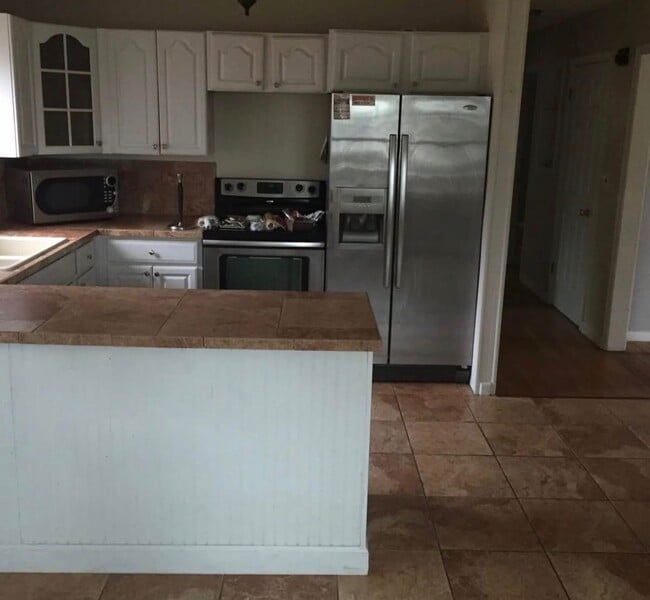 Photo - 233 Roosevelt Ave