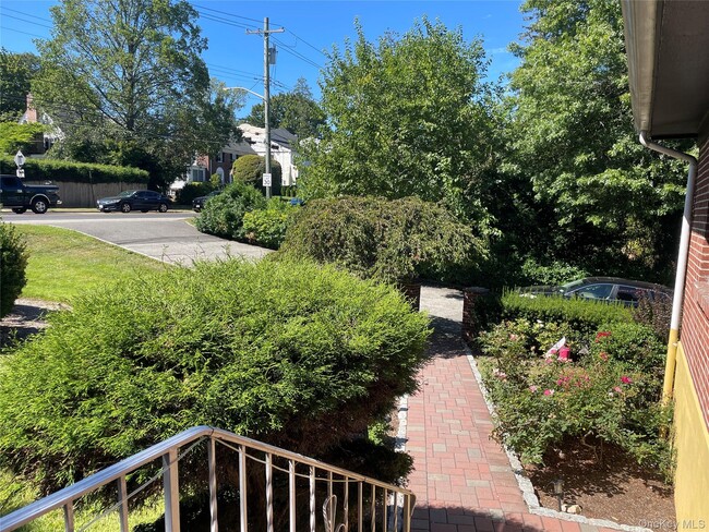 Photo - 169 Old Mamaroneck Rd Unit #2