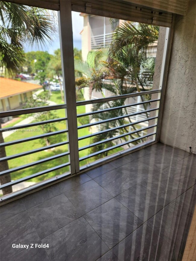 Photo - 1830 SW 81st Ave Condominio Unidad 4309