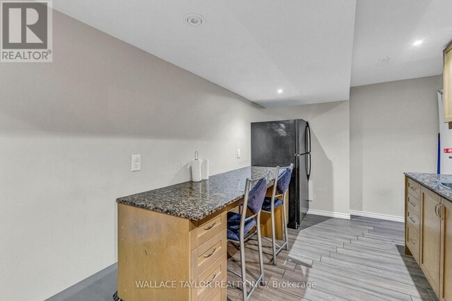 Photo - 6 Notman Way