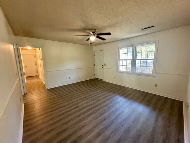 Photo - This home offers convenience and comfort!