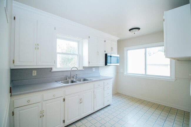 Photo - 4132 Berwick Ave