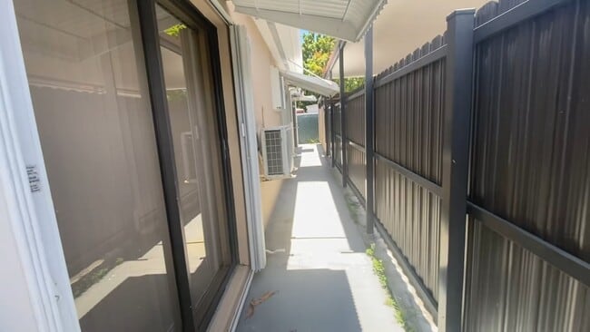 Photo - 3302 SW 10th St Unit 3