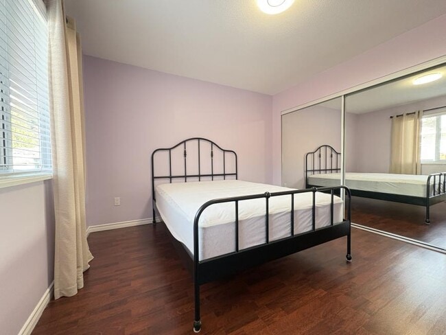 Building Photo - 3 bedroom in Coquitlam BC V3E 3B2