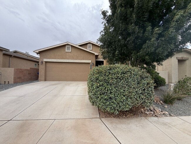 Building Photo - 4 Bedroom Single Story Home Available Near Paseo Del Norte Blvd NE & Rainbow Blvd NW!