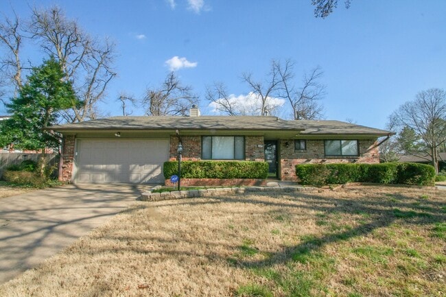 Photo - 2 Bed | 2 Bath in South Tulsa!