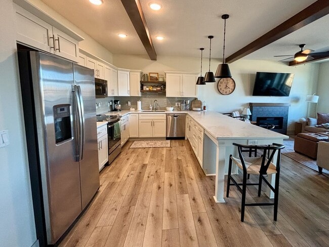 Photo - 6460 Galleria Dr