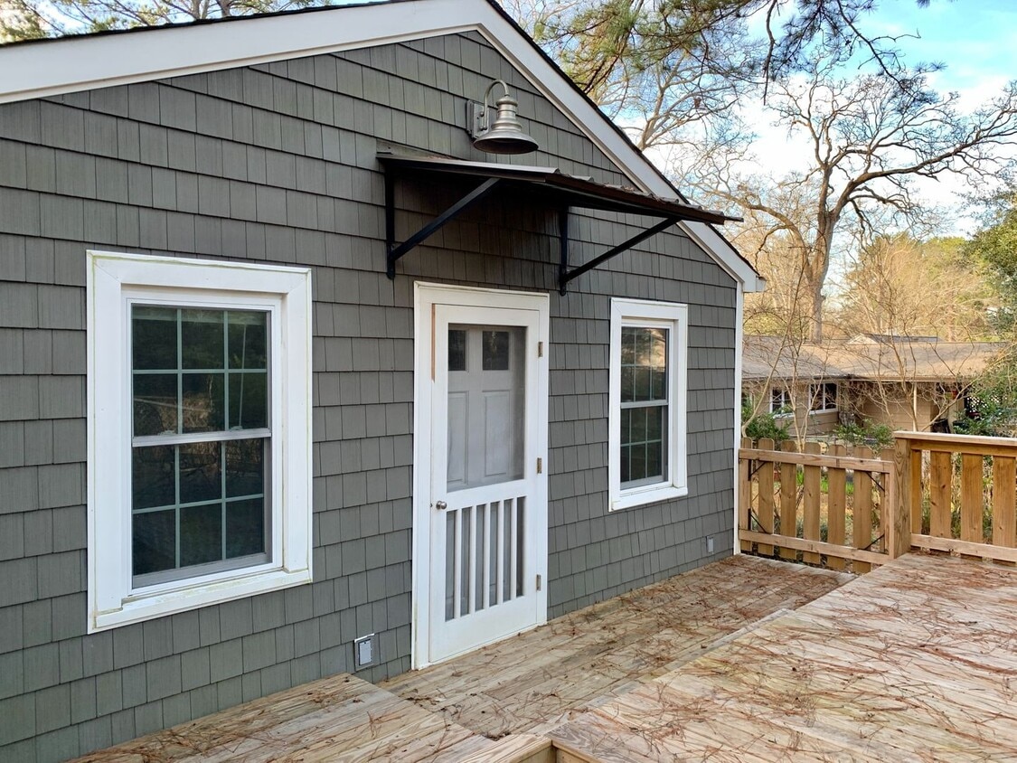 Fondren Studio Apartment - Furnished and U... - Fondren Studio Apartment - Furnished and U...