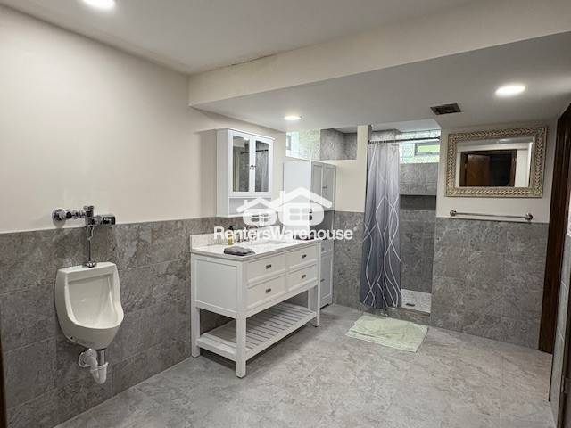 Photo - 991 Burns Ave