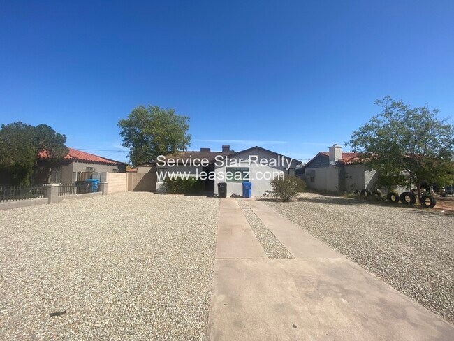 Photo - 1706 E Almeria Rd Casa