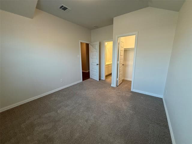 Photo - 2576 Russell St