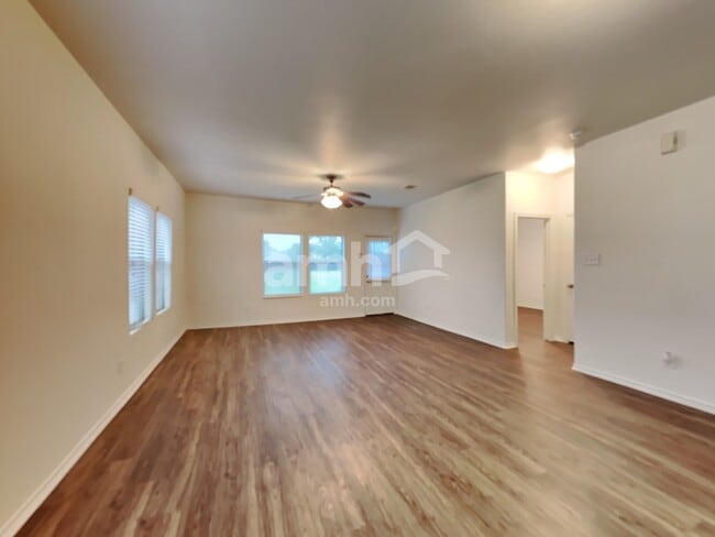 Photo - 2838 Wisner Cir