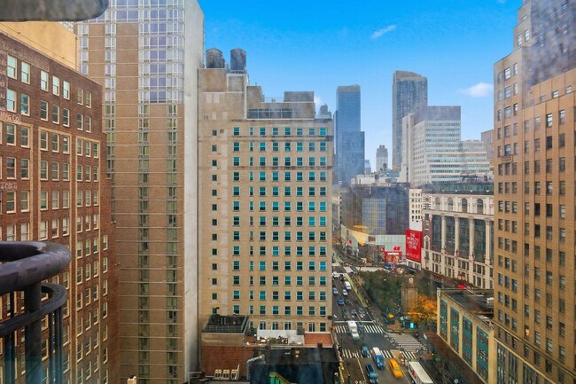 Photo - 68 W 37th St Unit FL16-ID1325000P