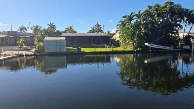 Photo - 2622 Sheridan St