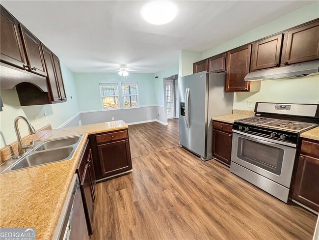 Photo - 5883 Brookside Dr SE