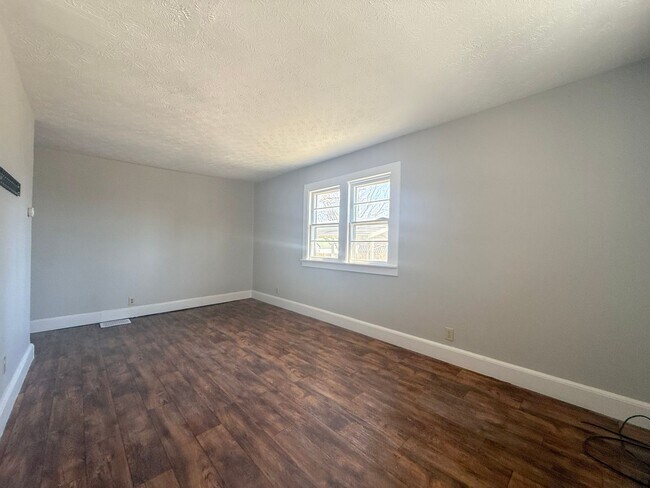 Photo - 3-Bedroom Home with Carport and Spacious Rooms Near Tennessee Tech & Downtown Cookeville