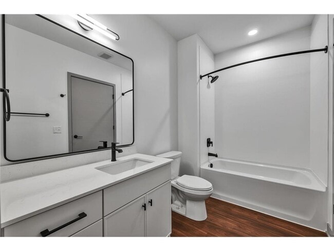 Photo - 640 Wisconsin Ave N Unit 354