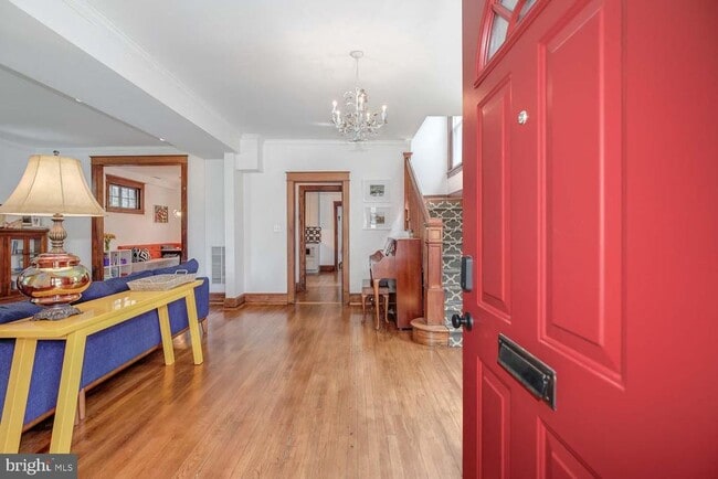 Photo - 706 Van Buren St NW