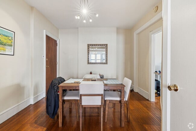 Building Photo - 2201 Chestnut St Unit 404 Rental